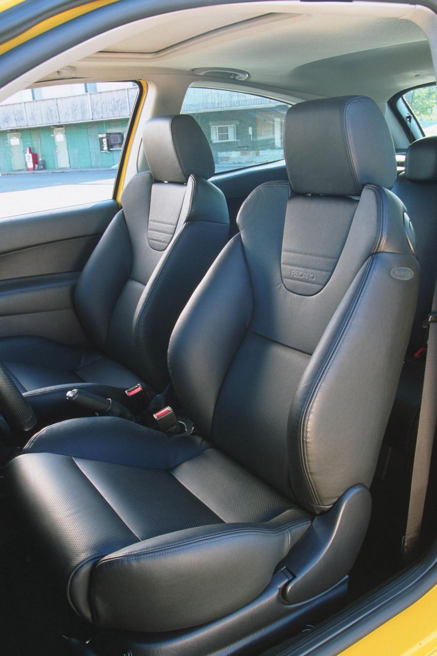  Ford Focus SVT 2002 года  (фото 31 из 98)